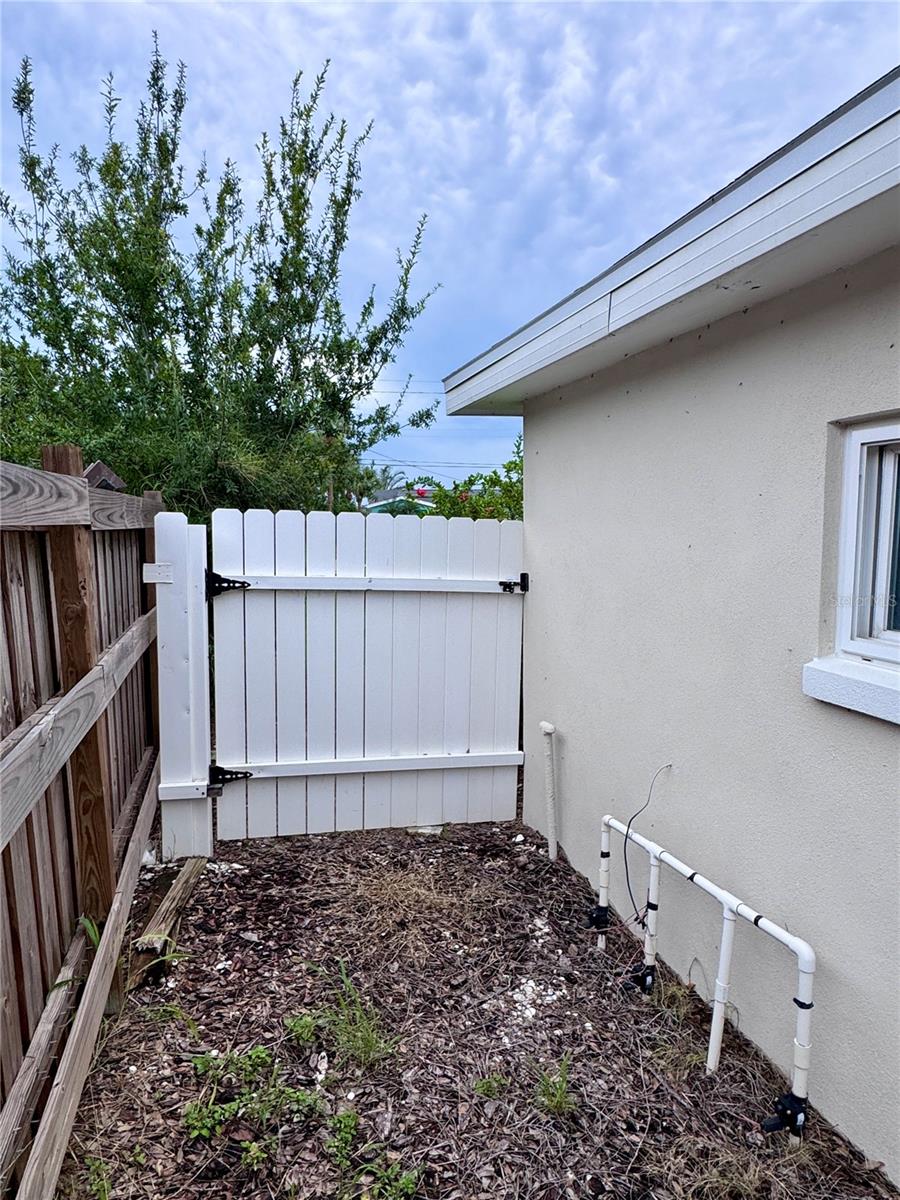3701 SHORE ACRES BLVD NE — photo 36
