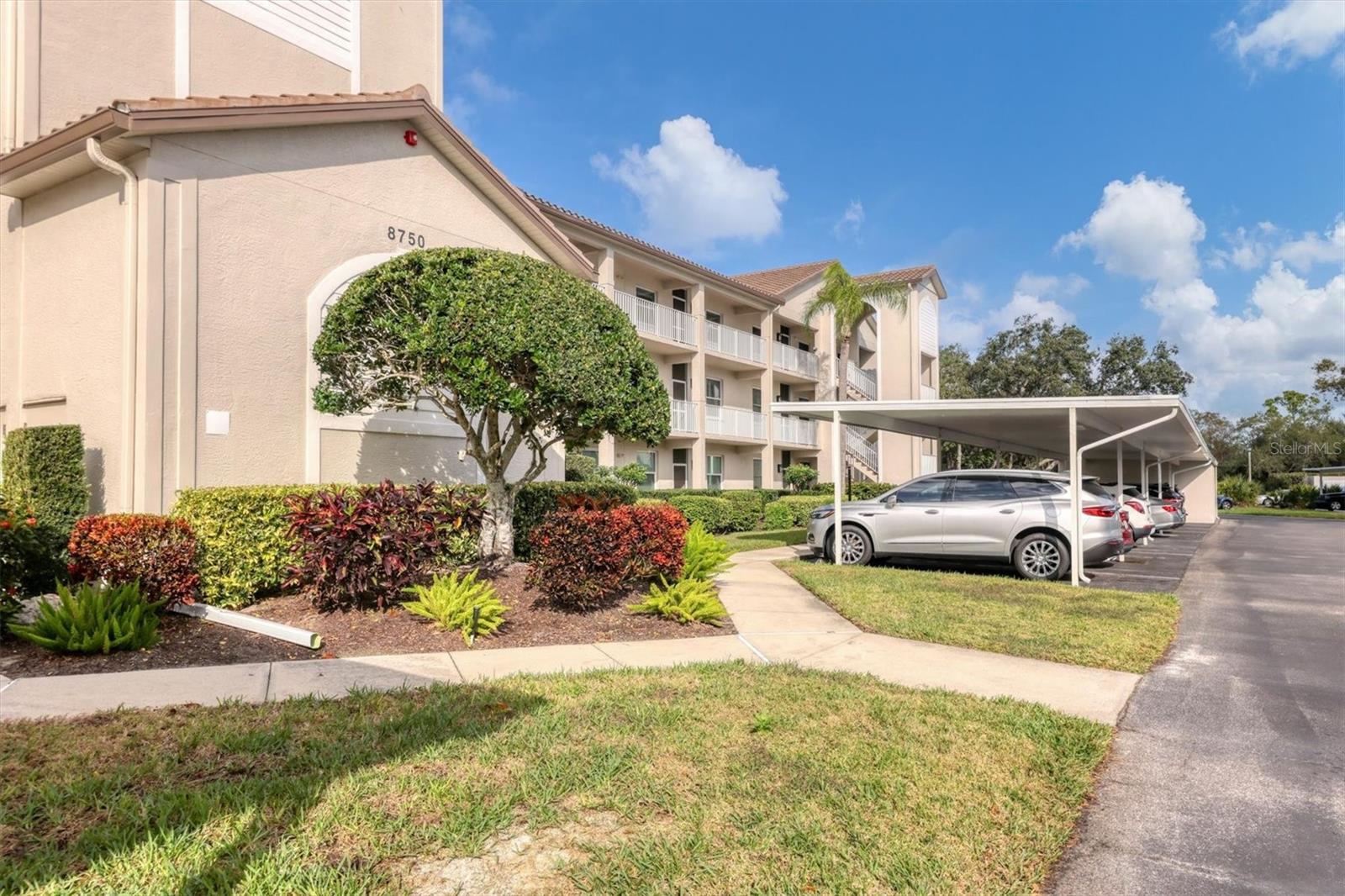 8750 OLDE HICKORY AVE #9209 — photo 3