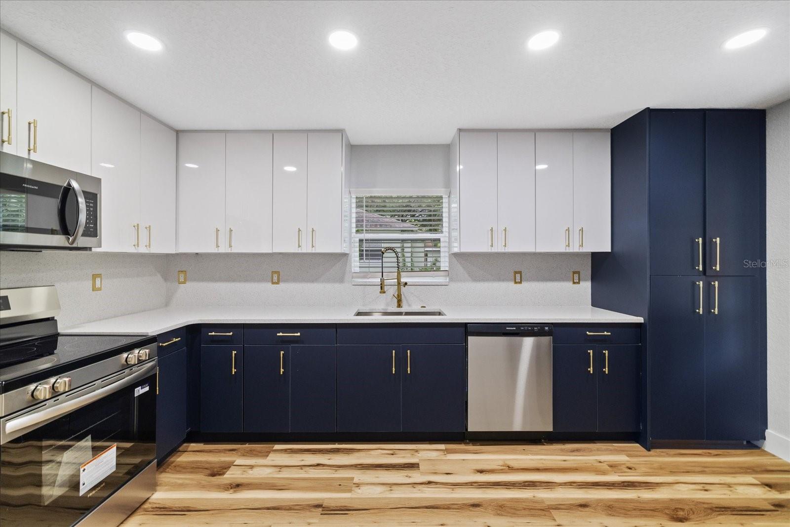 1217 E 24TH AVE — photo 16