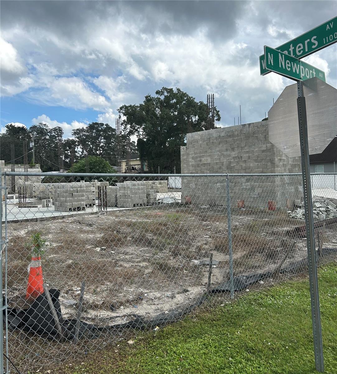 1112 W WATERS AVE — photo 6