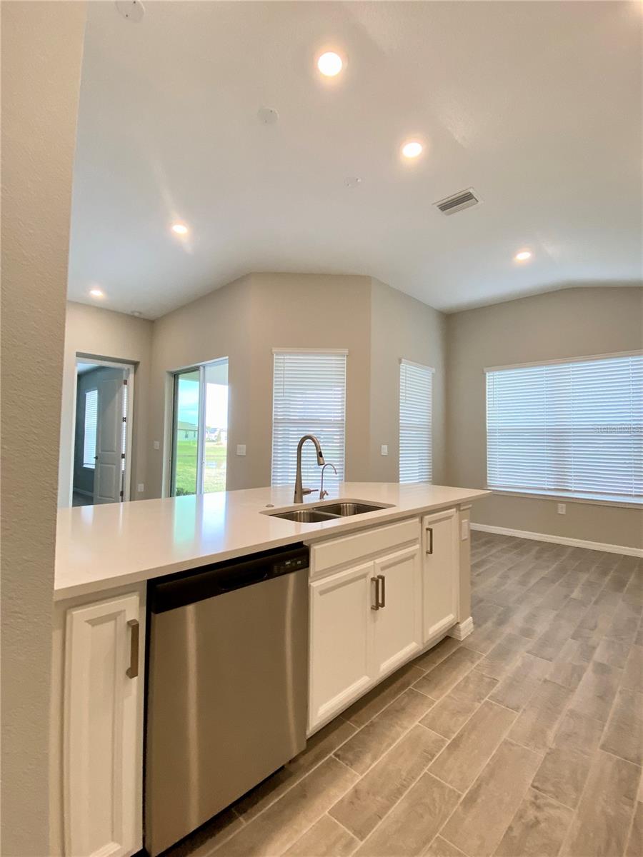 33879 ASTORIA CIR — photo 10