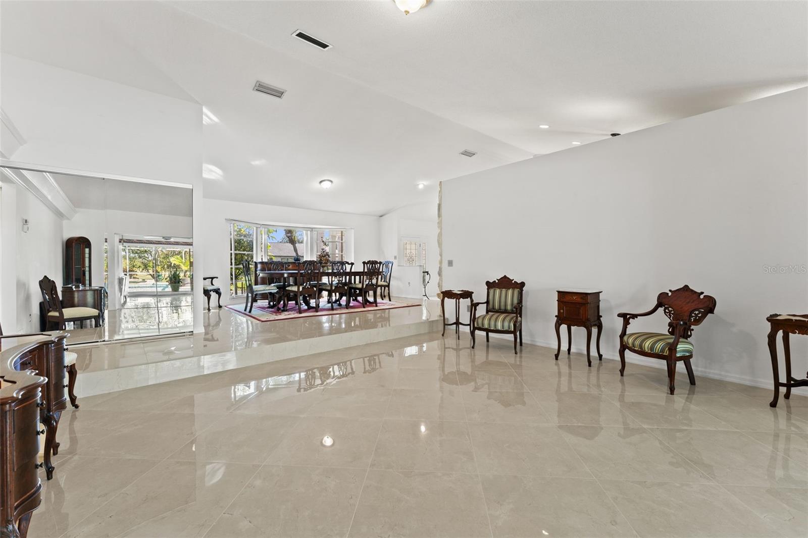 966 N DORAL LN — photo 14