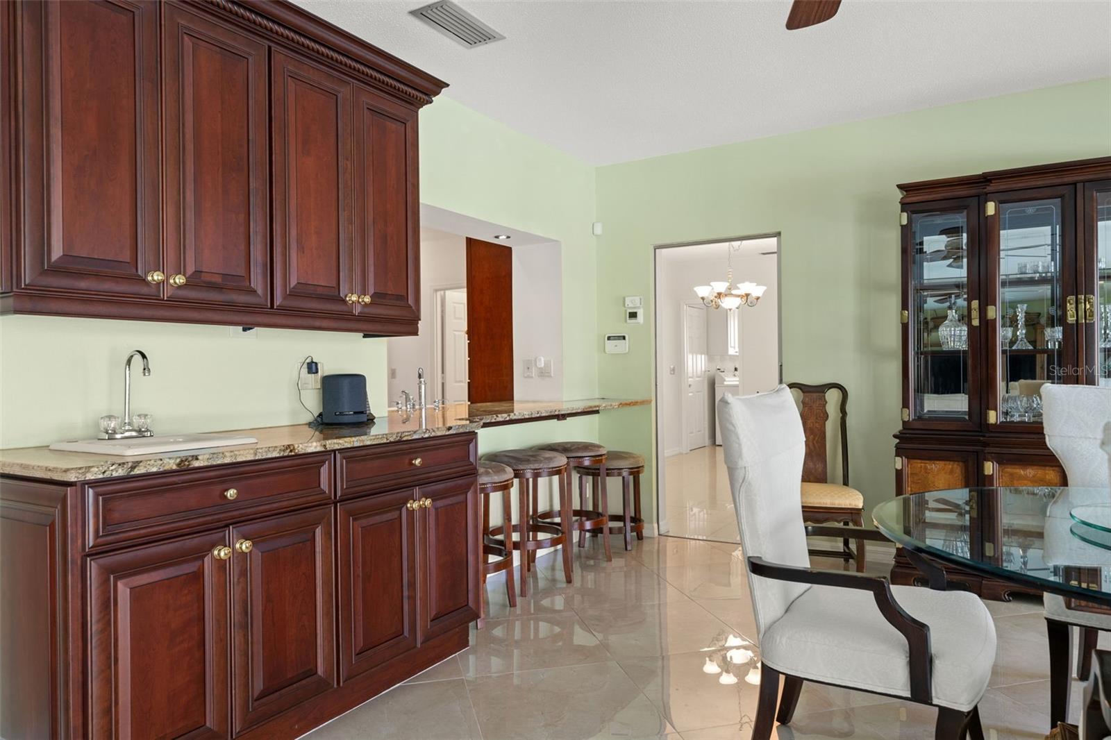 966 N DORAL LN — photo 24
