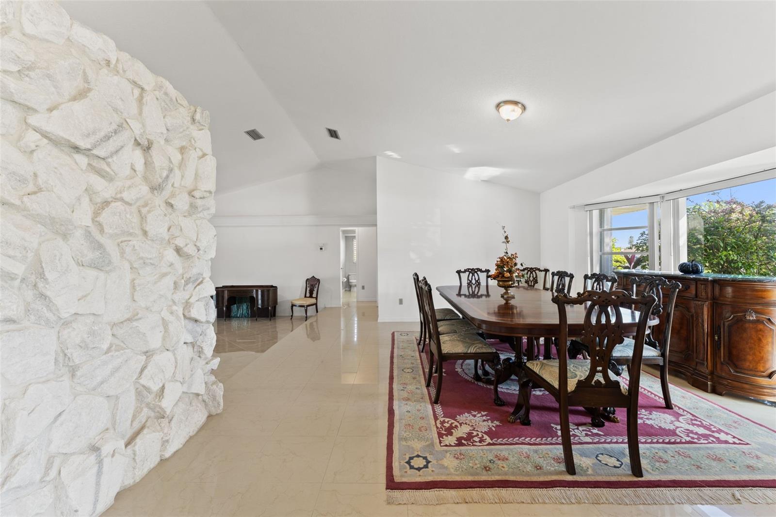 966 N DORAL LN — photo 9