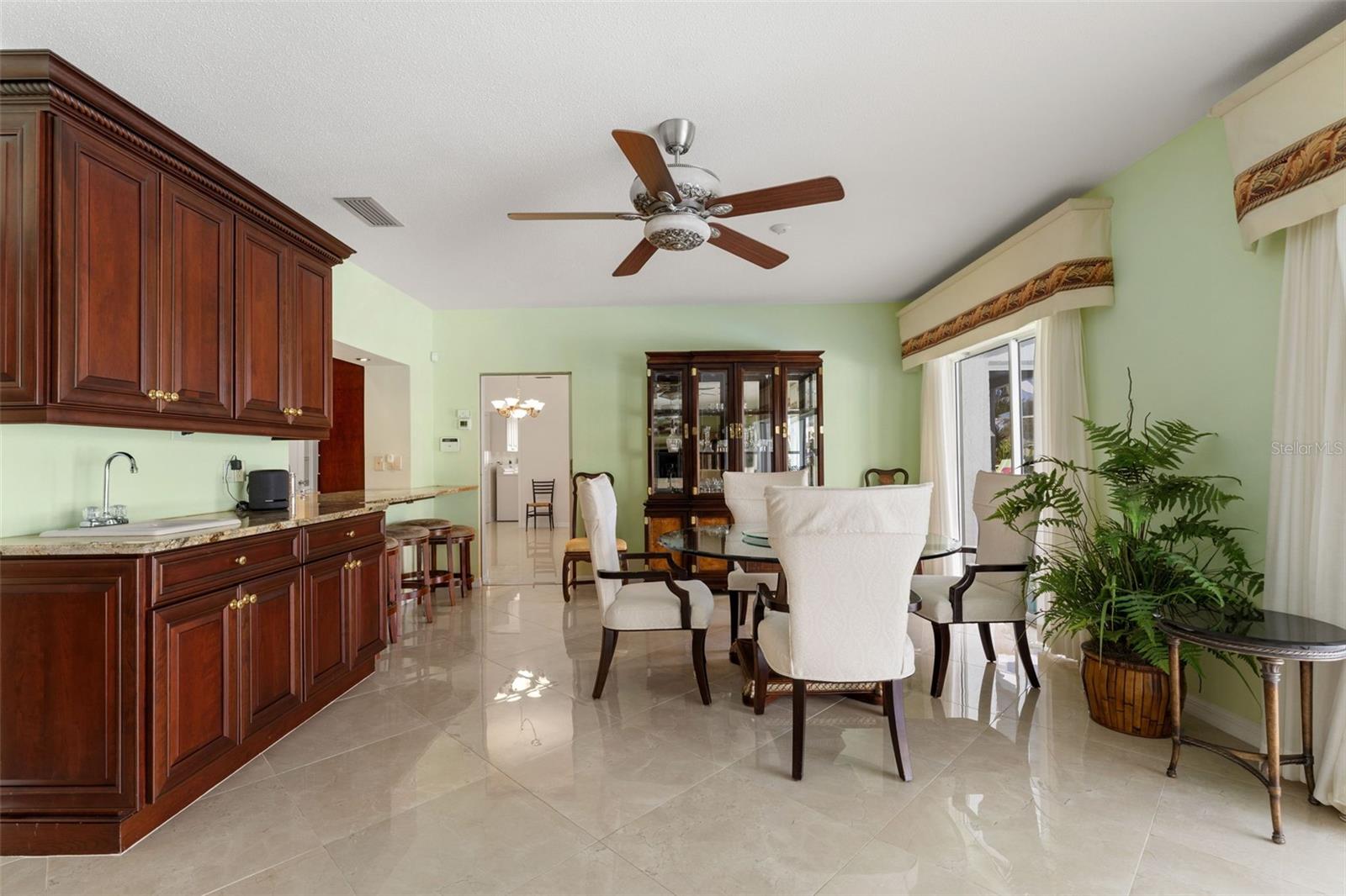 966 N DORAL LN — photo 23