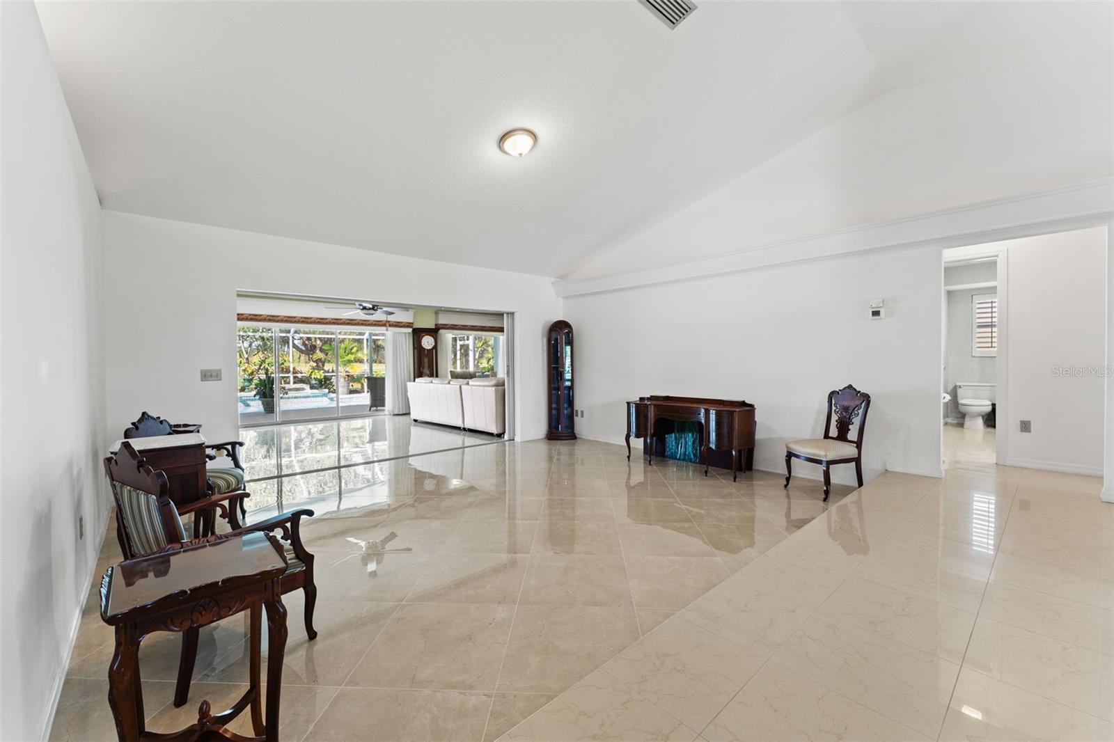 966 N DORAL LN — photo 17