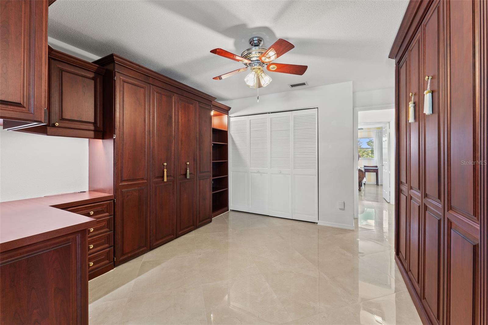 966 N DORAL LN — photo 47