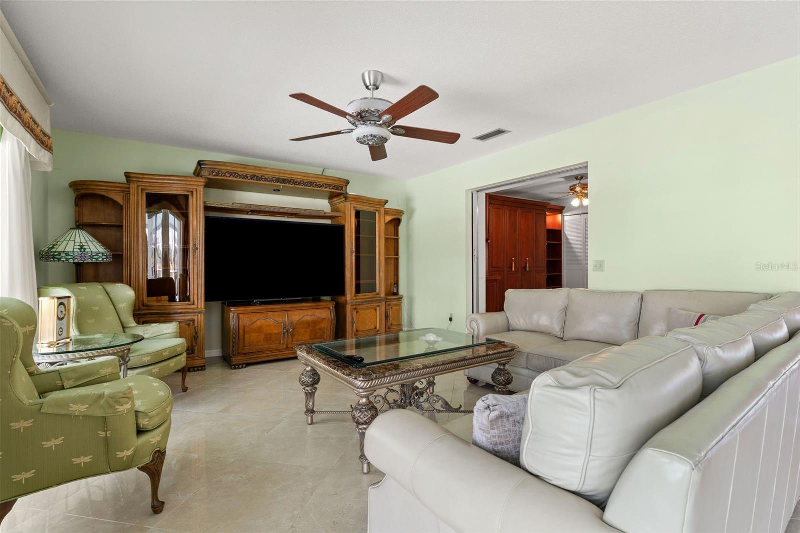 966 N DORAL LN — photo 31