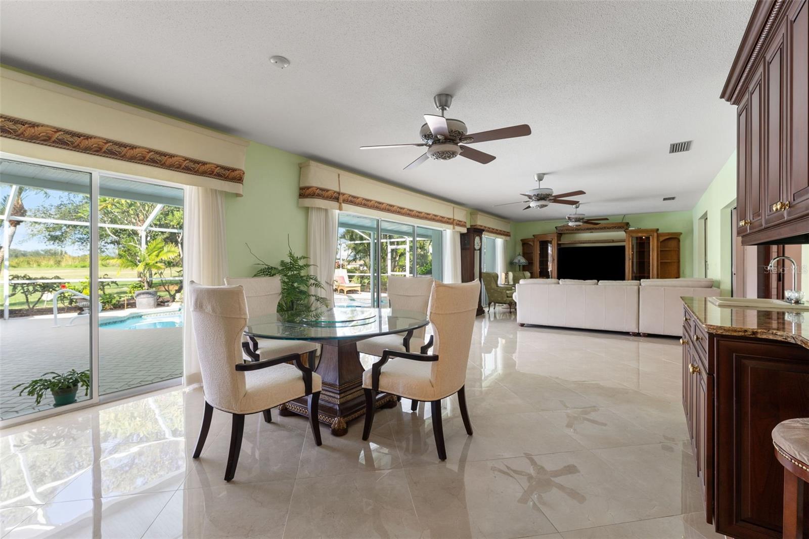 966 N DORAL LN — photo 26