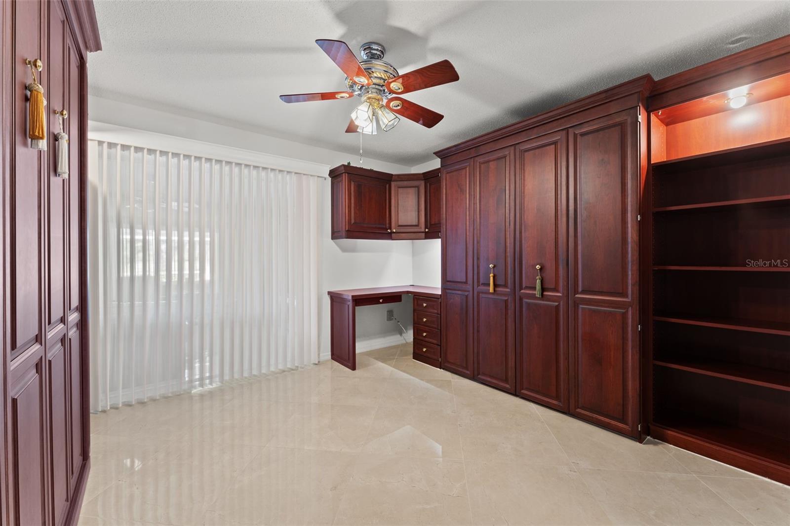 966 N DORAL LN — photo 46