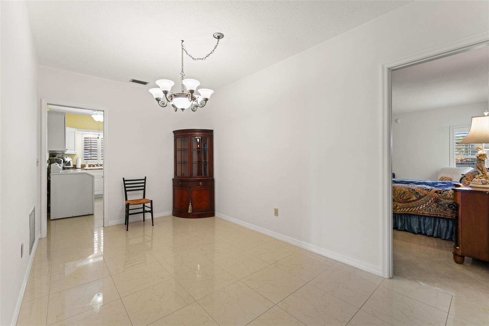 966 N DORAL LN — photo 33