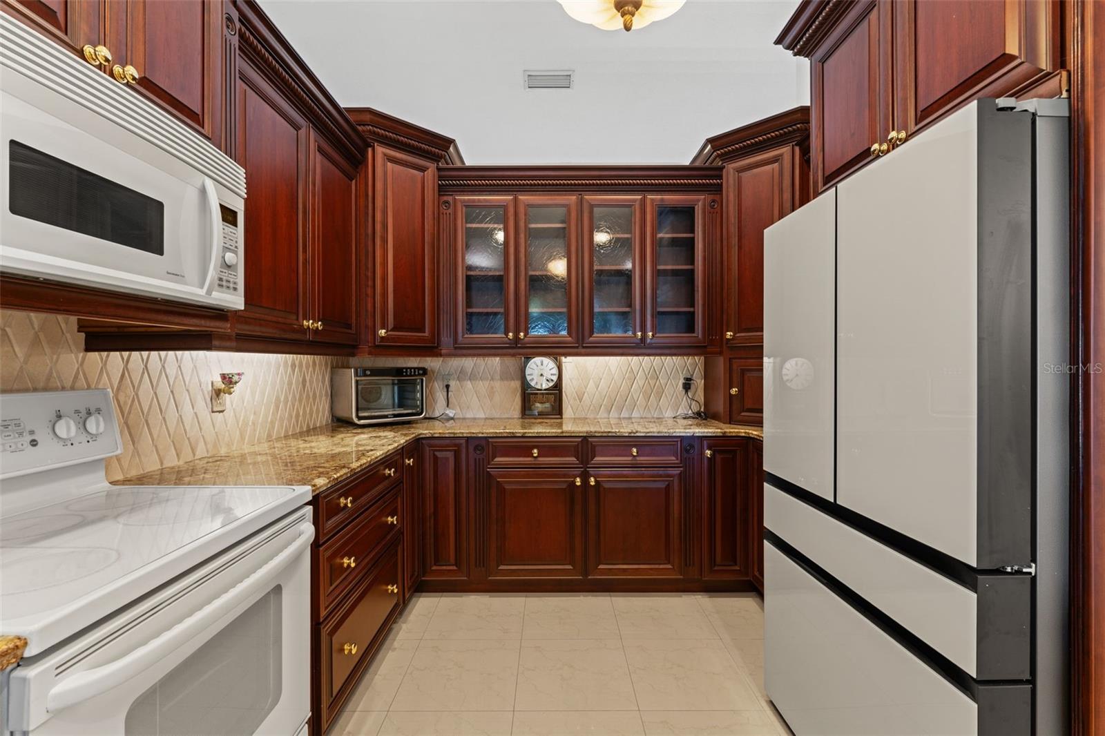 966 N DORAL LN — photo 21