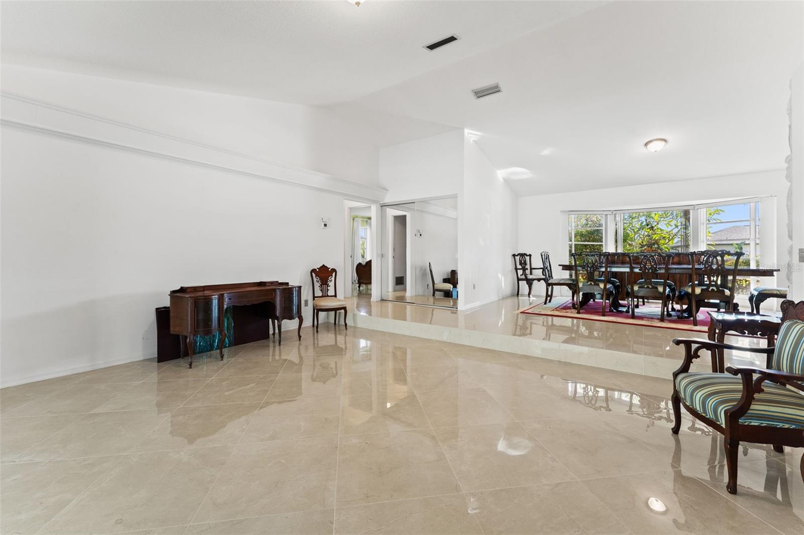 966 N DORAL LN — photo 16