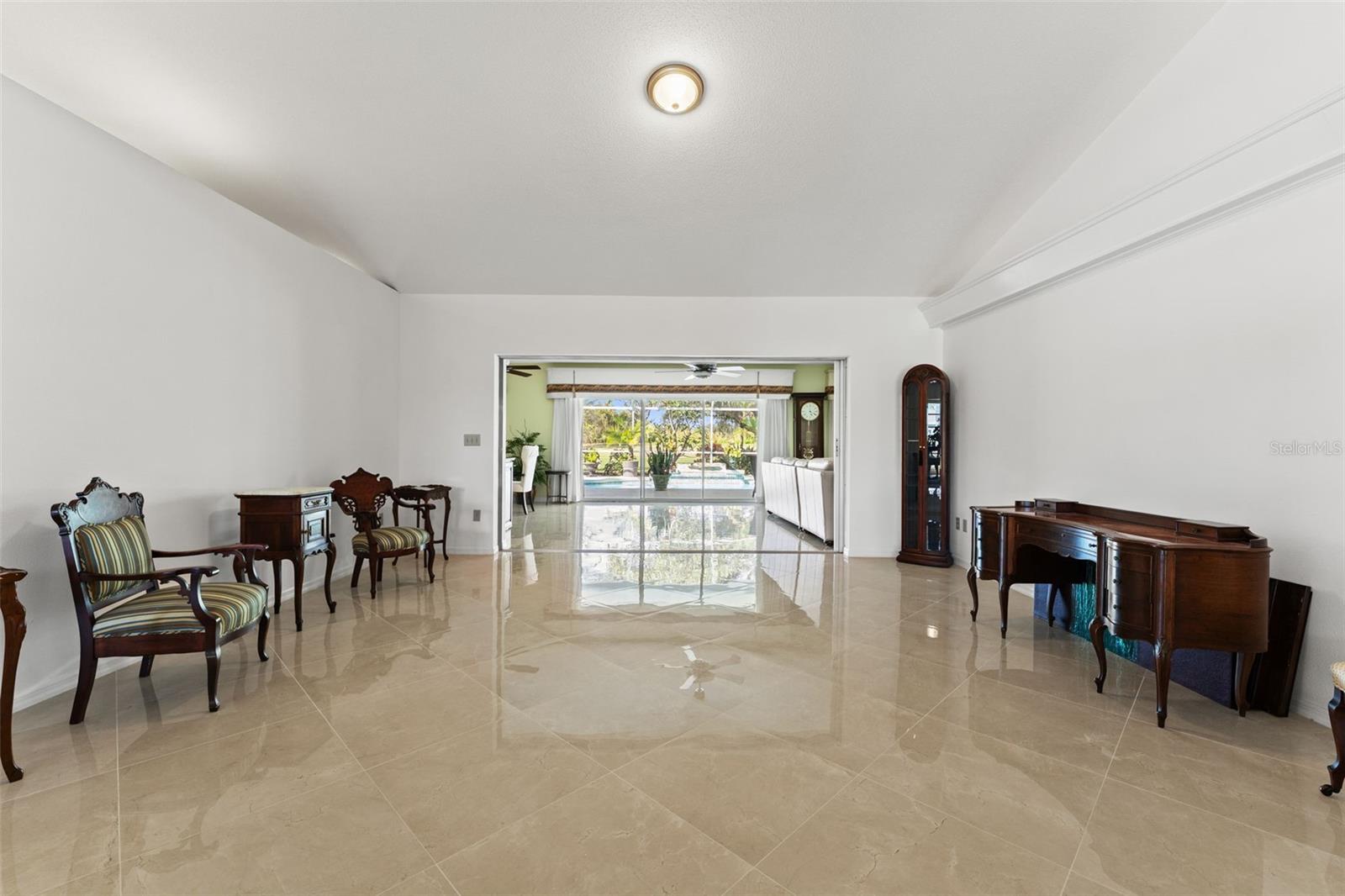 966 N DORAL LN — photo 13