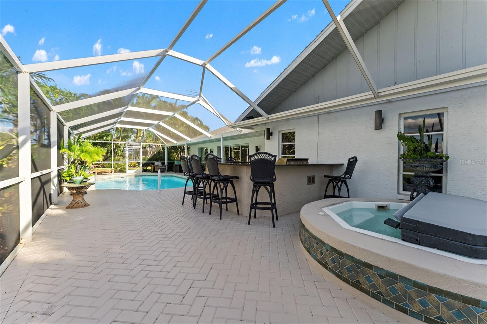 966 N DORAL LN — photo 3