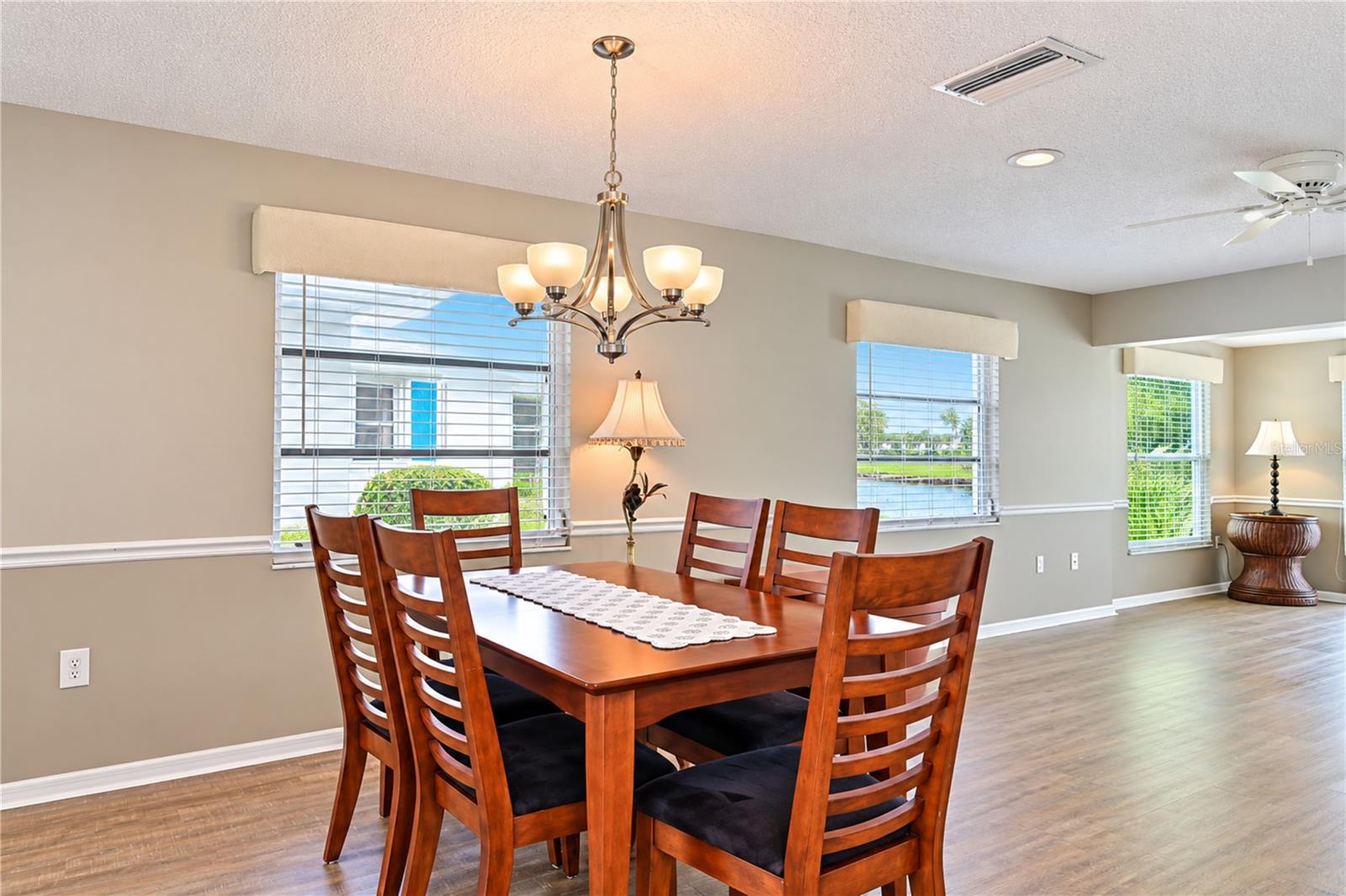 4605 LEXINGTON CIR — photo 13