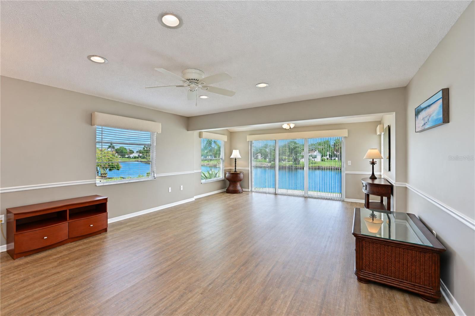 4605 LEXINGTON CIR — photo 17
