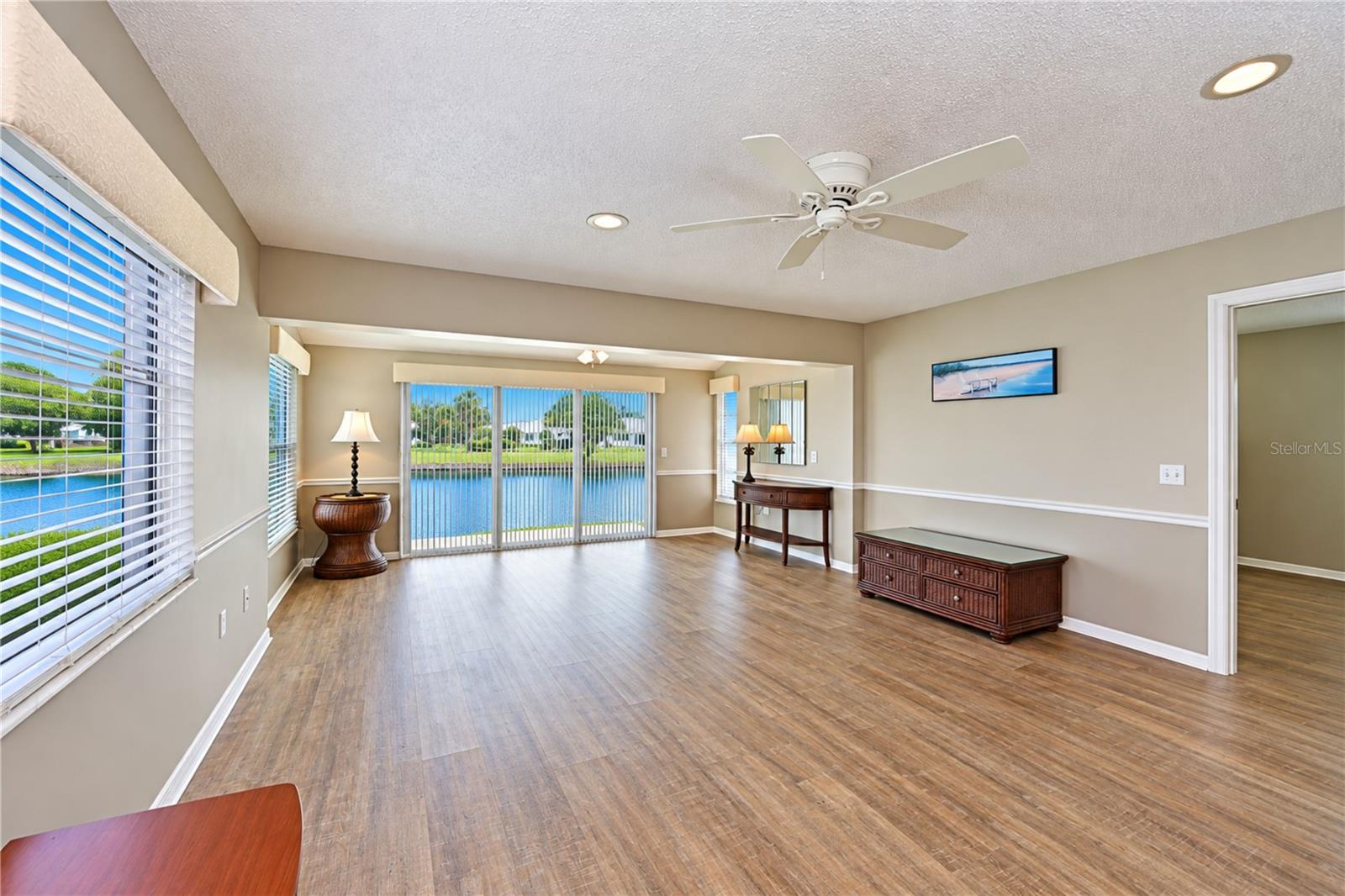 4605 LEXINGTON CIR — photo 16