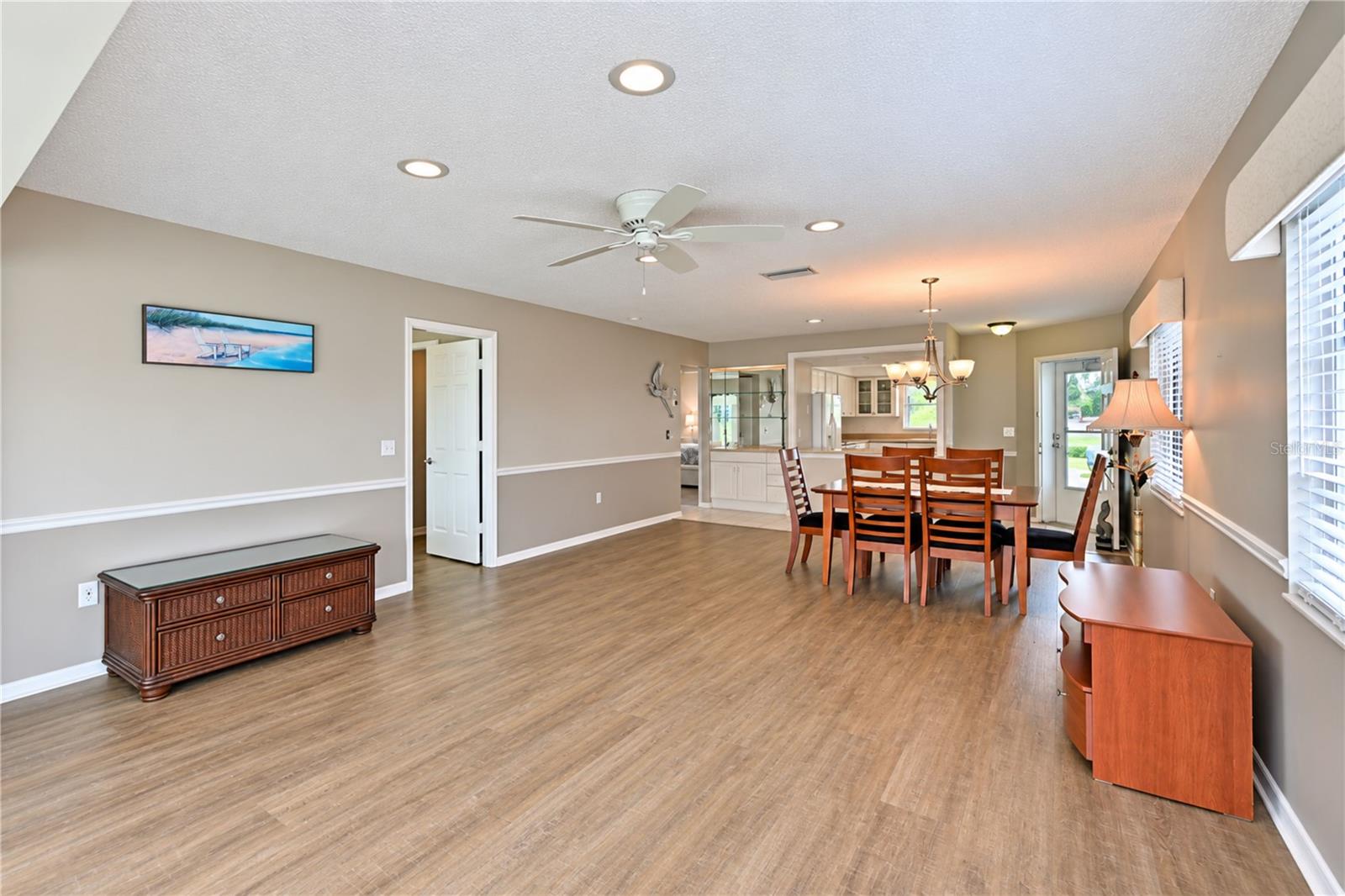 4605 LEXINGTON CIR — photo 20