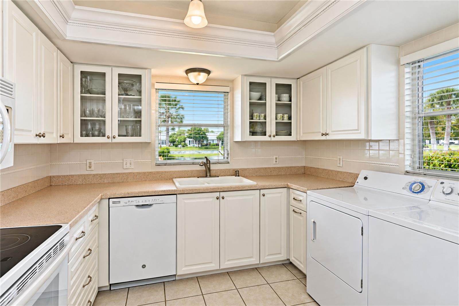 4605 LEXINGTON CIR — photo 10