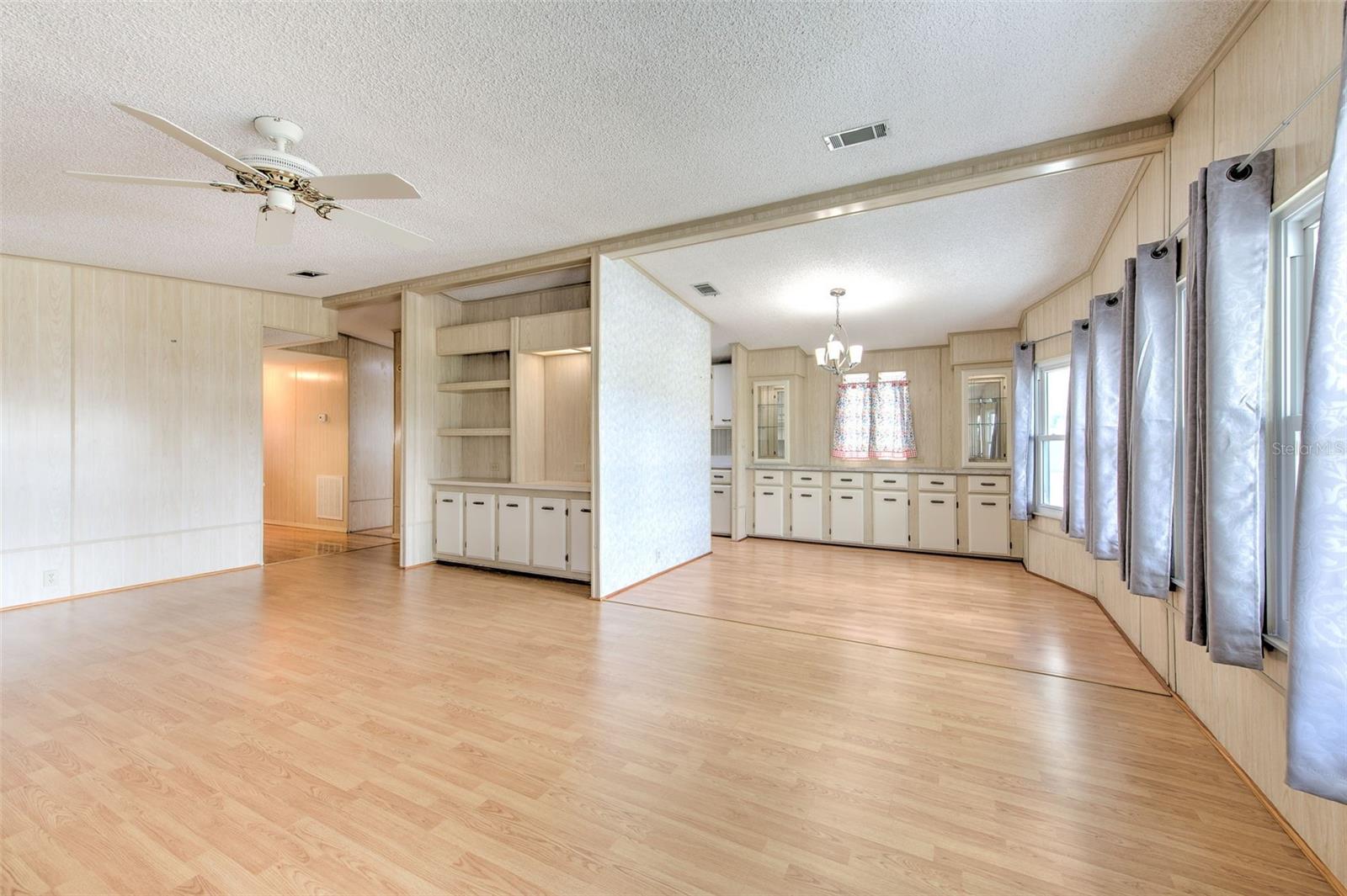 35207 MAKENZIE ST — photo 15