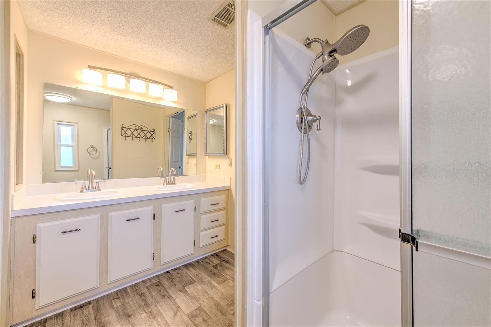 35207 MAKENZIE ST — photo 30