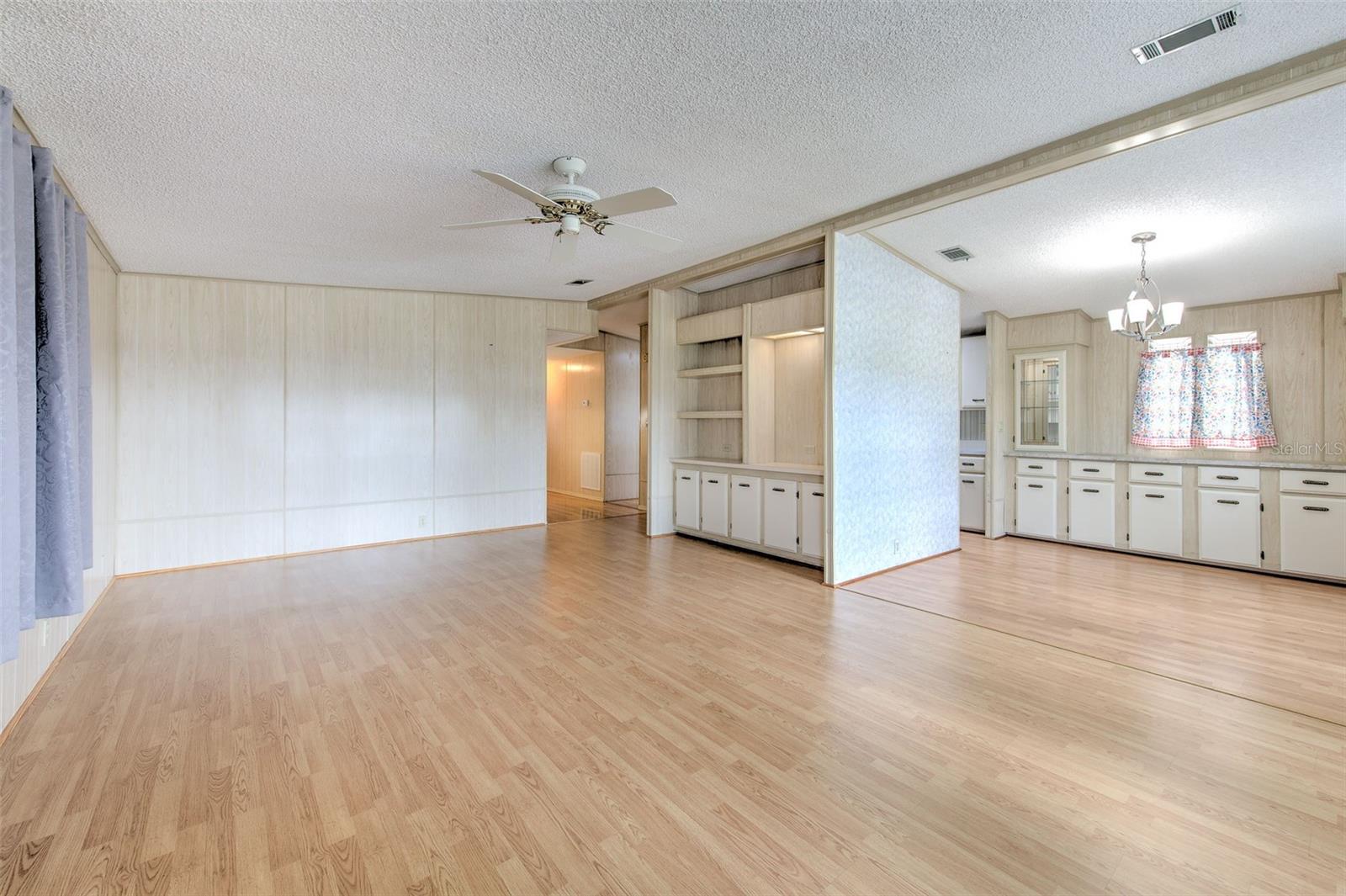 35207 MAKENZIE ST — photo 14