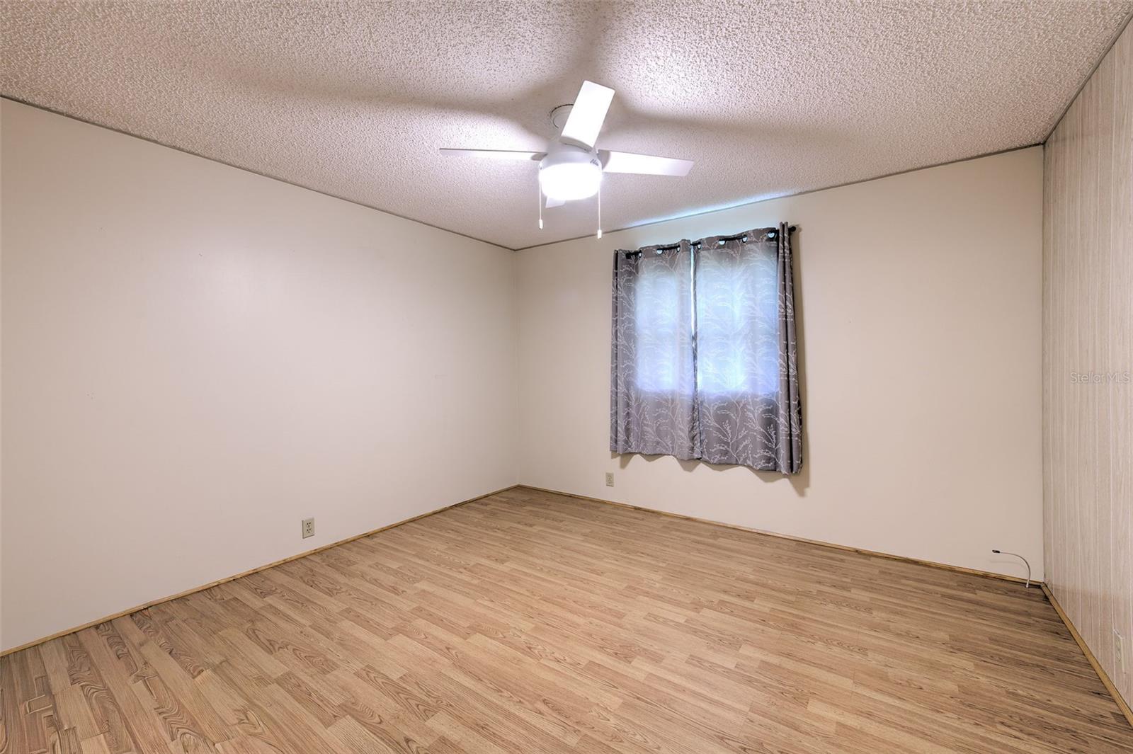 35207 MAKENZIE ST — photo 24