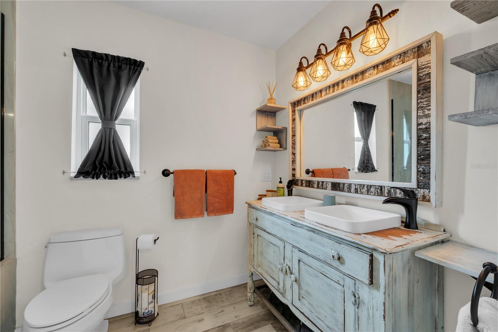1207 W ADALEE ST — photo 14