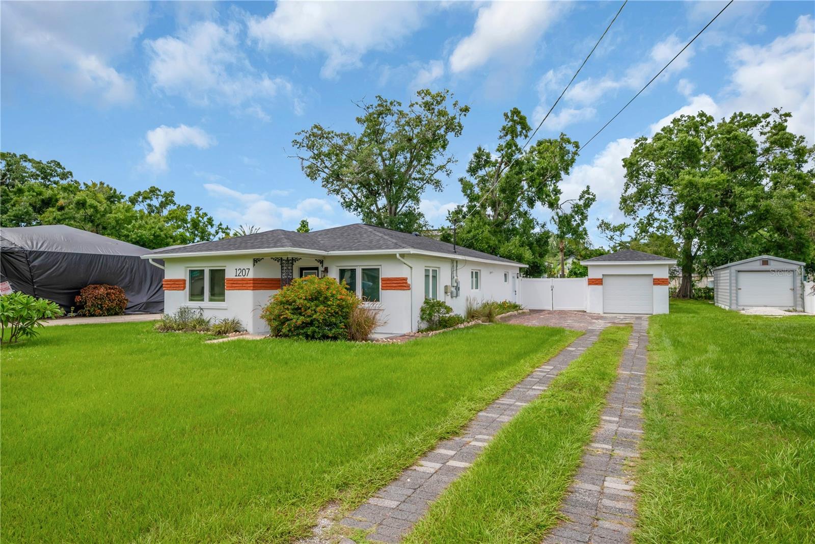 1207 W ADALEE ST — photo 4