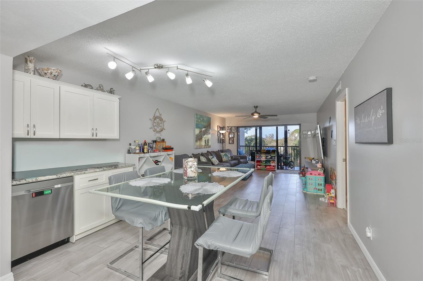 5400 PARK ST N #208 — photo 6