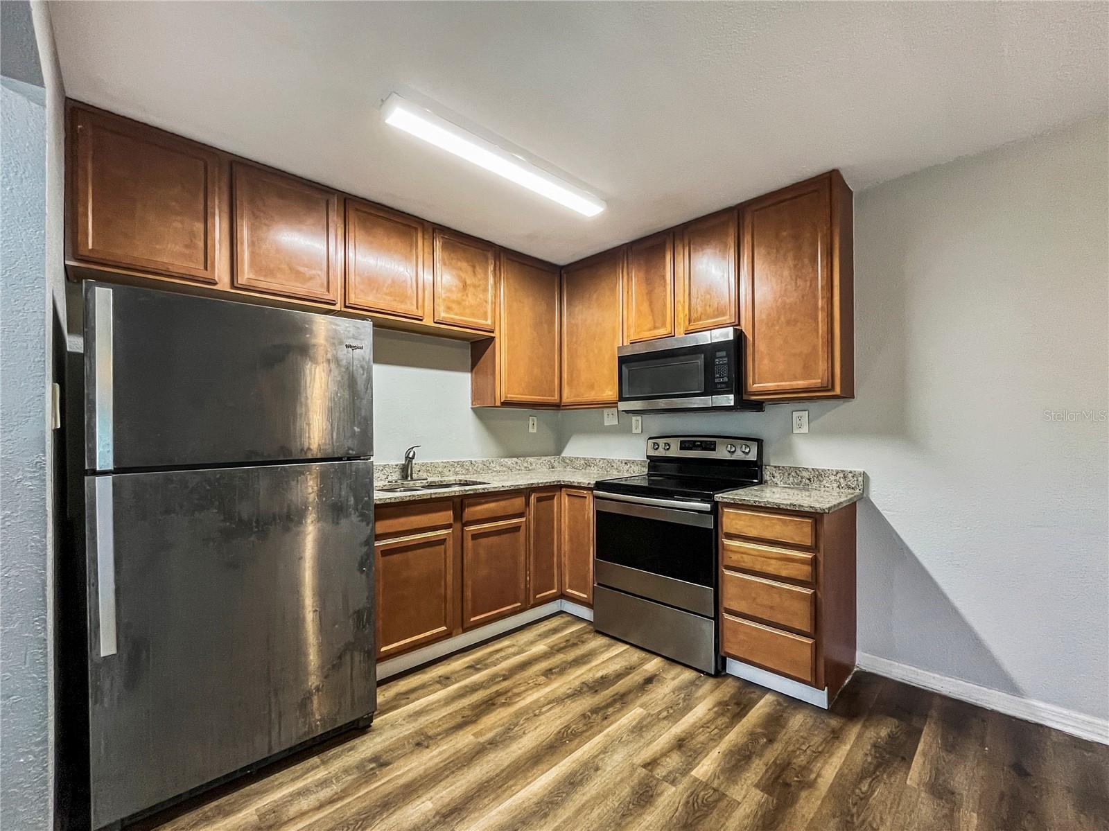4523 DOLPHIN DR — photo 5
