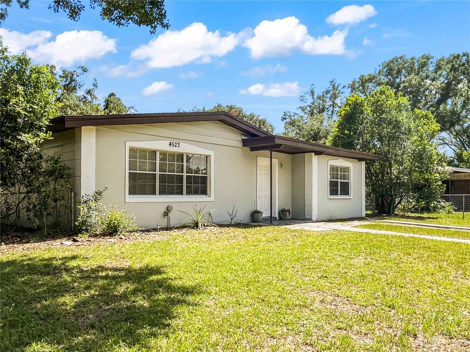 4523 DOLPHIN DR — photo 2