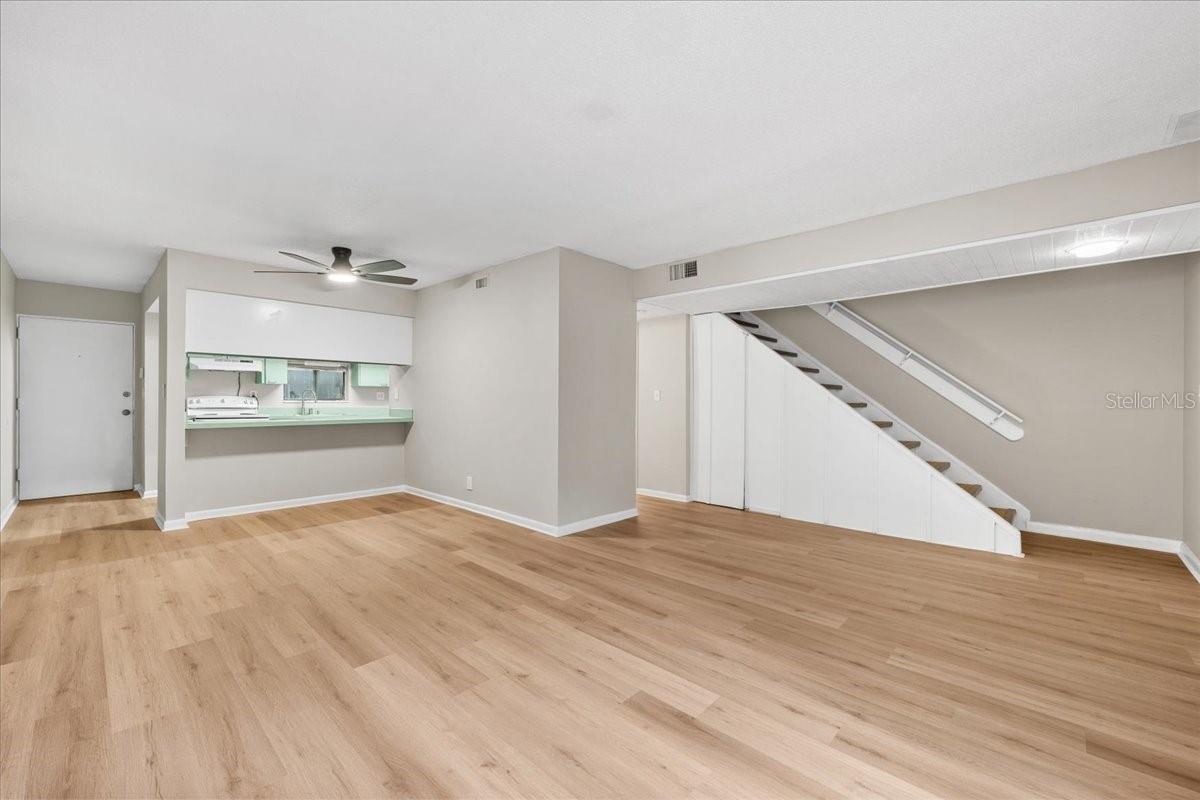 7903 CEDAR DR — photo 5