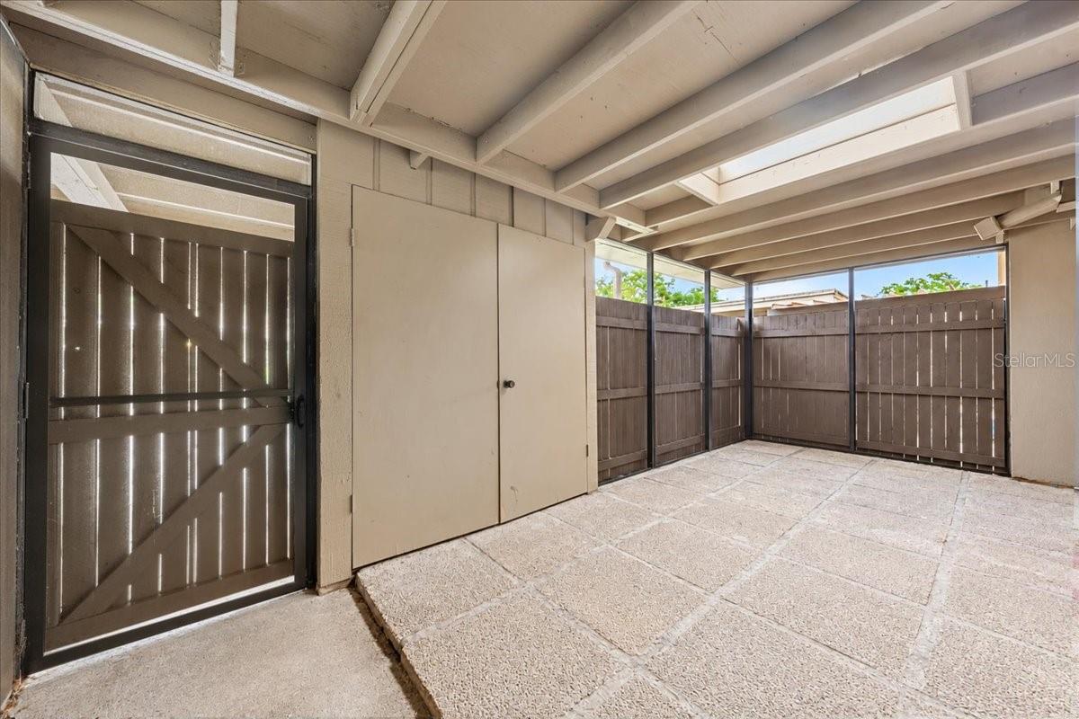 7903 CEDAR DR — photo 3