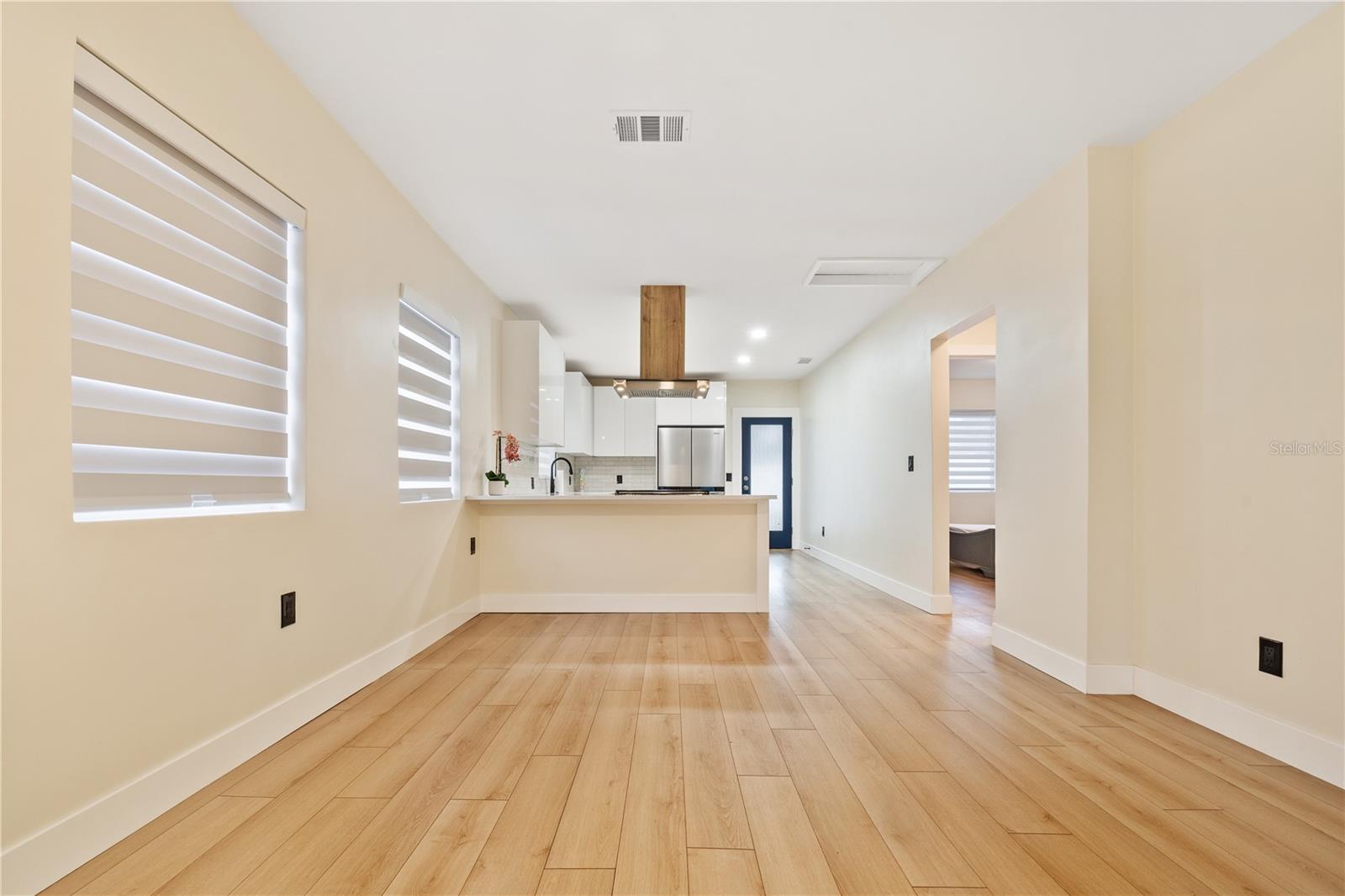 6910 N BREVARD AVE — photo 6