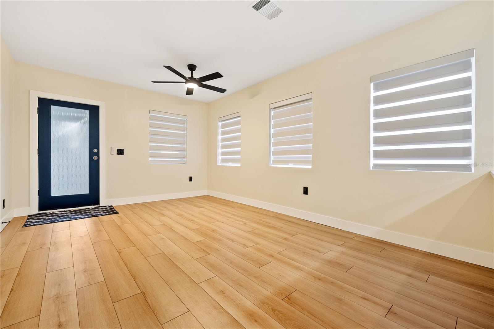 6910 N BREVARD AVE — photo 5