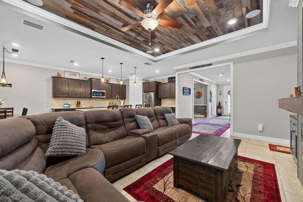 18431 CORTES CREEK BLVD — photo 10