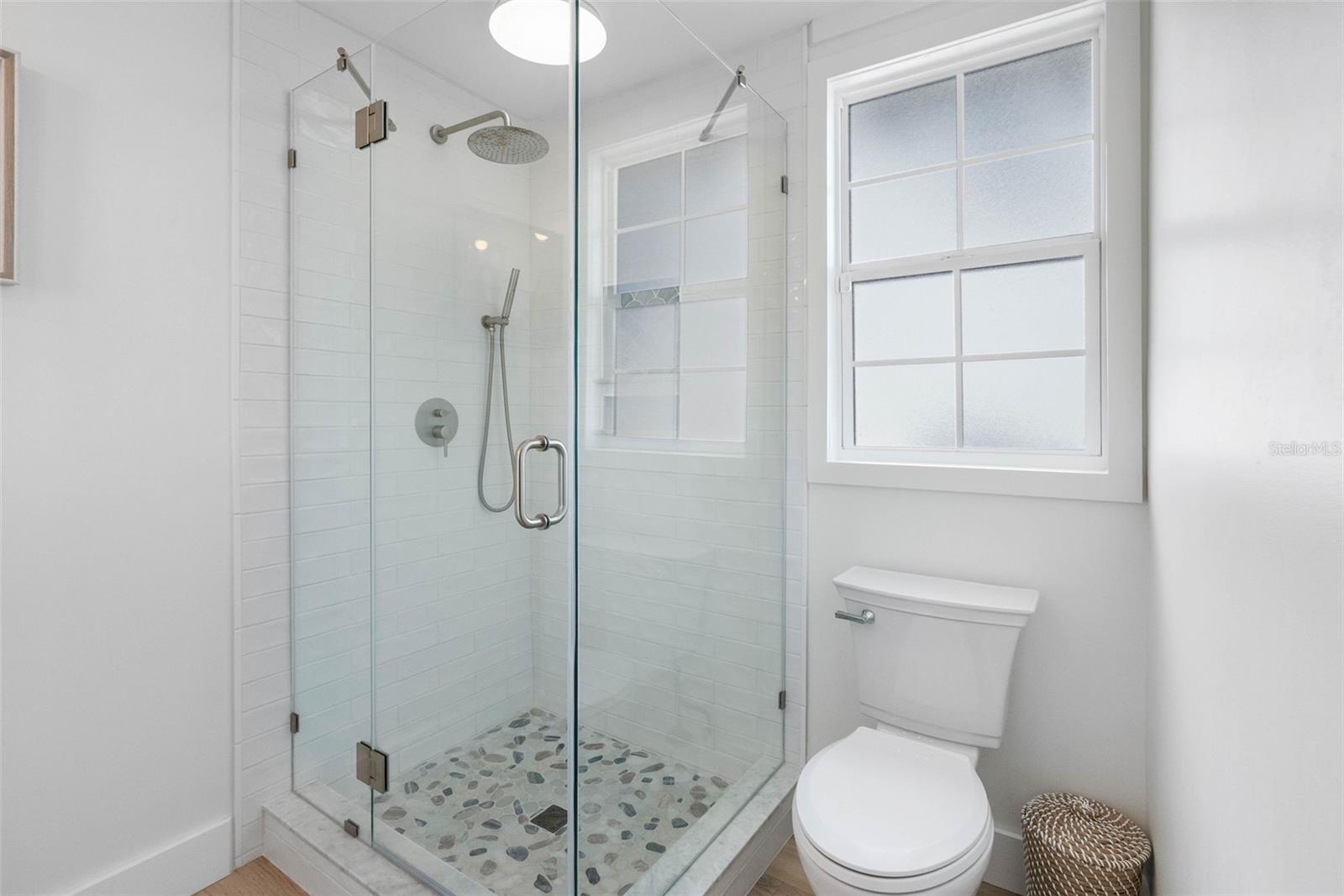 210 W EUCLID AVE — photo 28