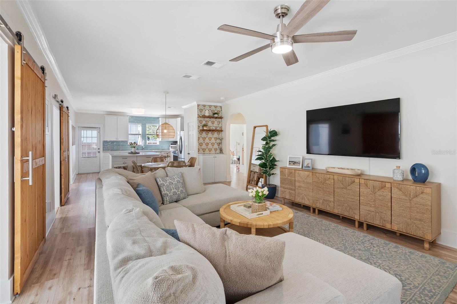 210 W EUCLID AVE — photo 6