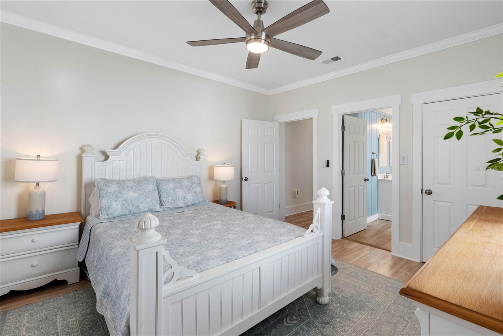 210 W EUCLID AVE — photo 24
