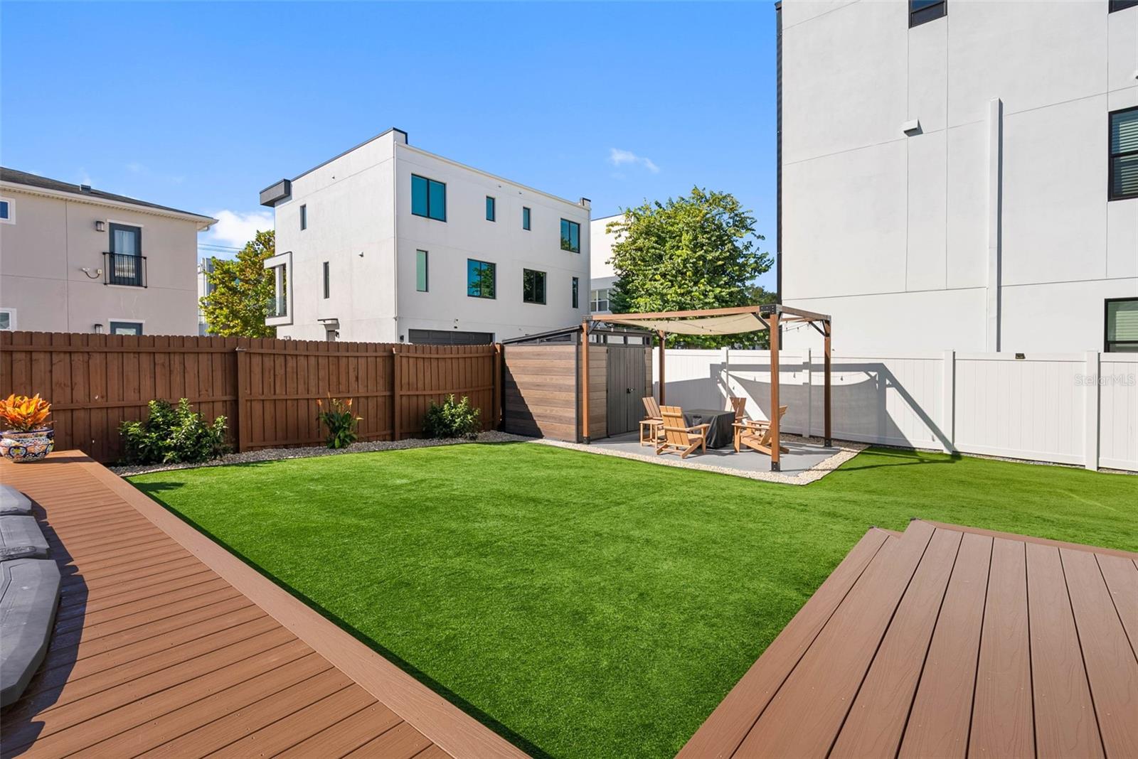 210 W EUCLID AVE — photo 37
