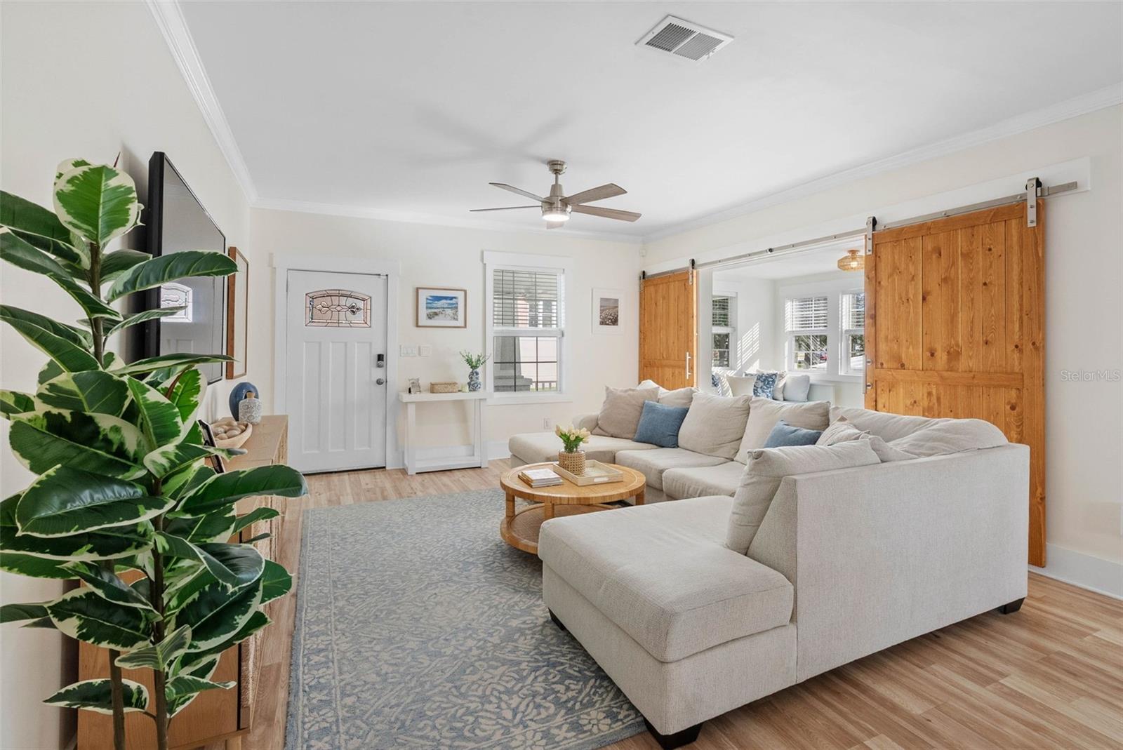 210 W EUCLID AVE — photo 5