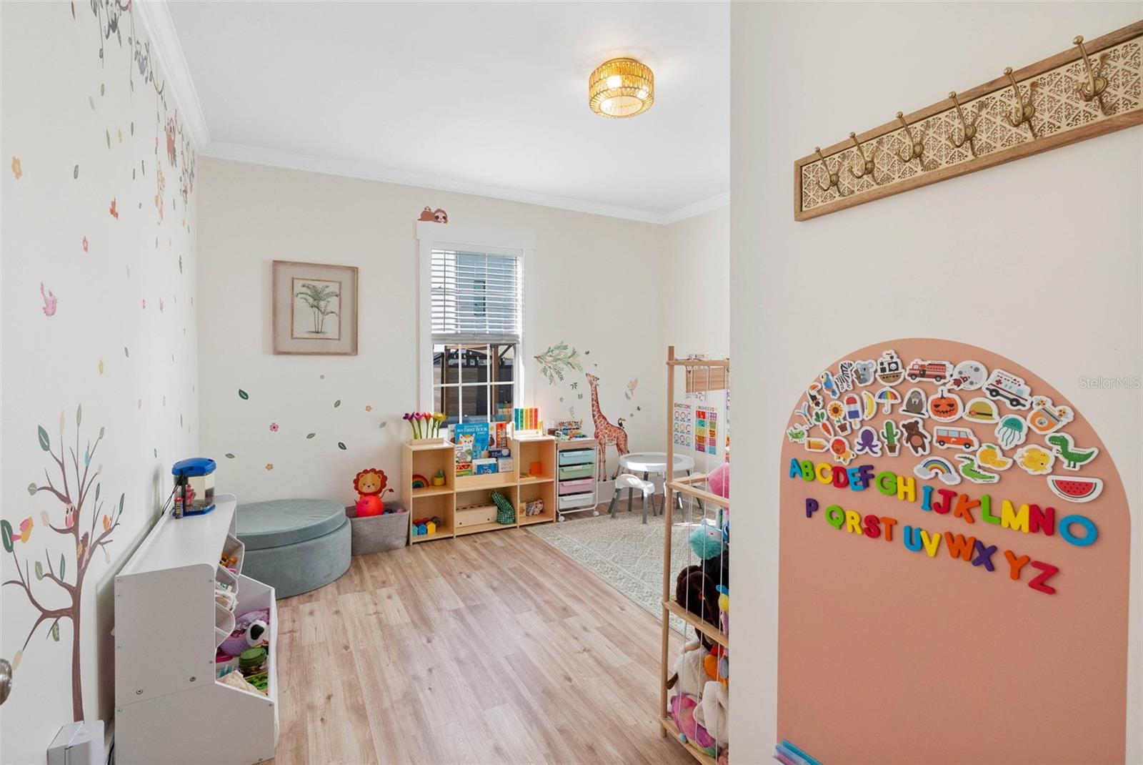 210 W EUCLID AVE — photo 21