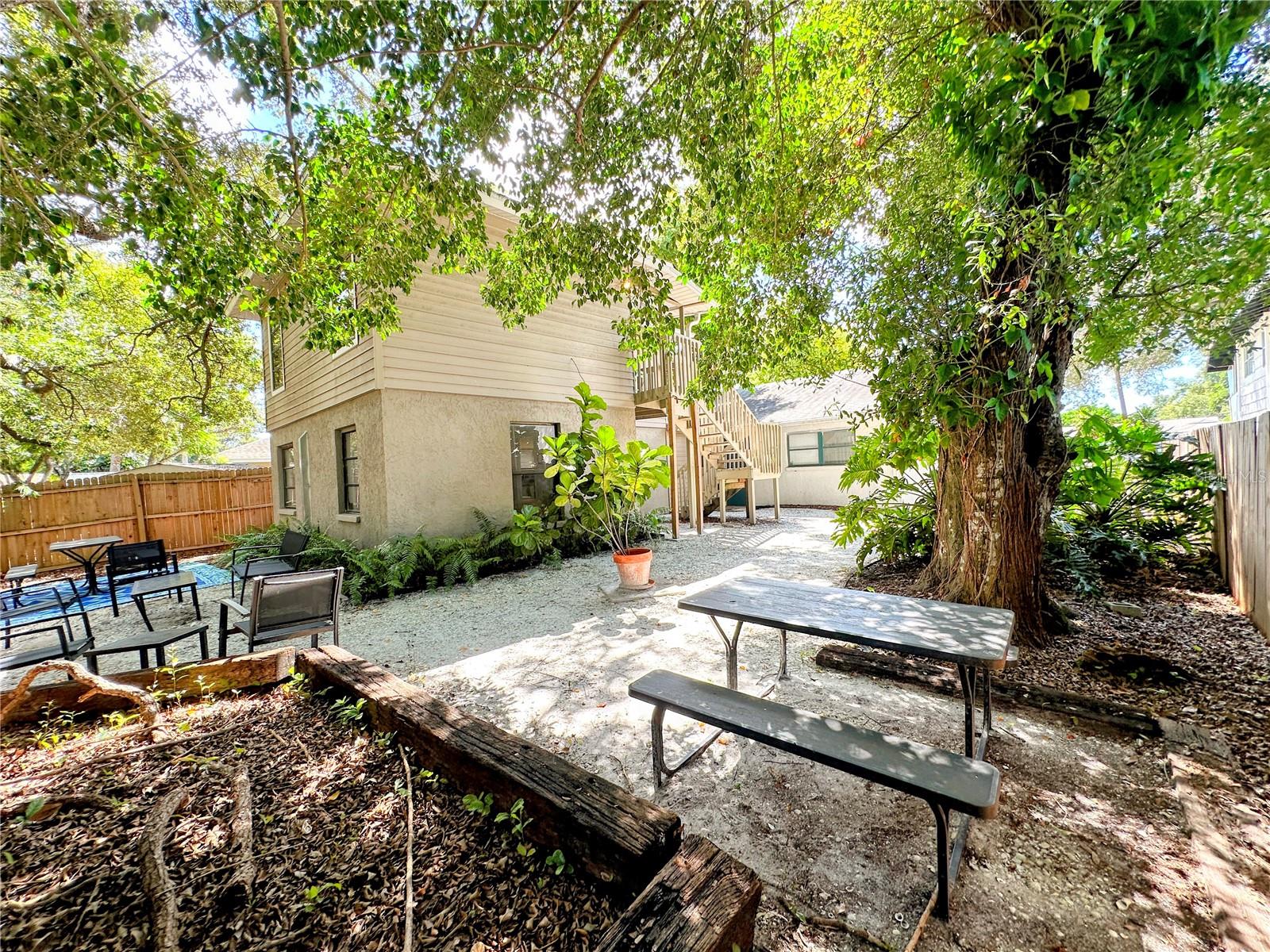 4711 HOLLINGSWORTH AVE — photo 2