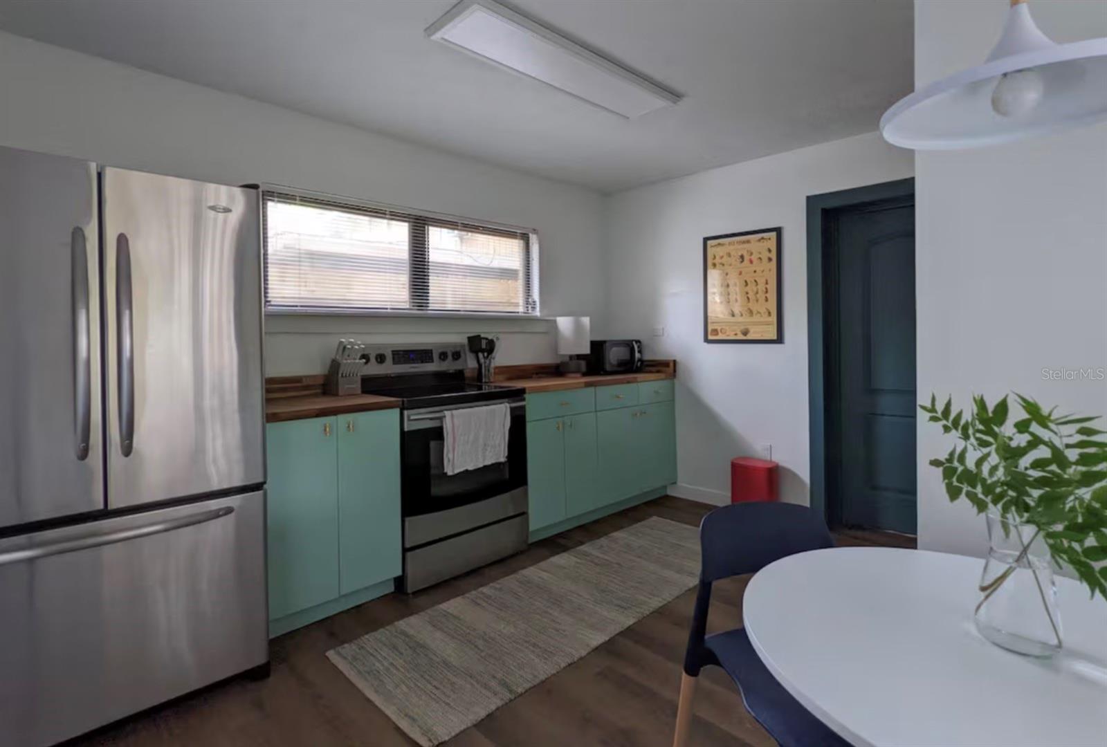 4711 HOLLINGSWORTH AVE — photo 26