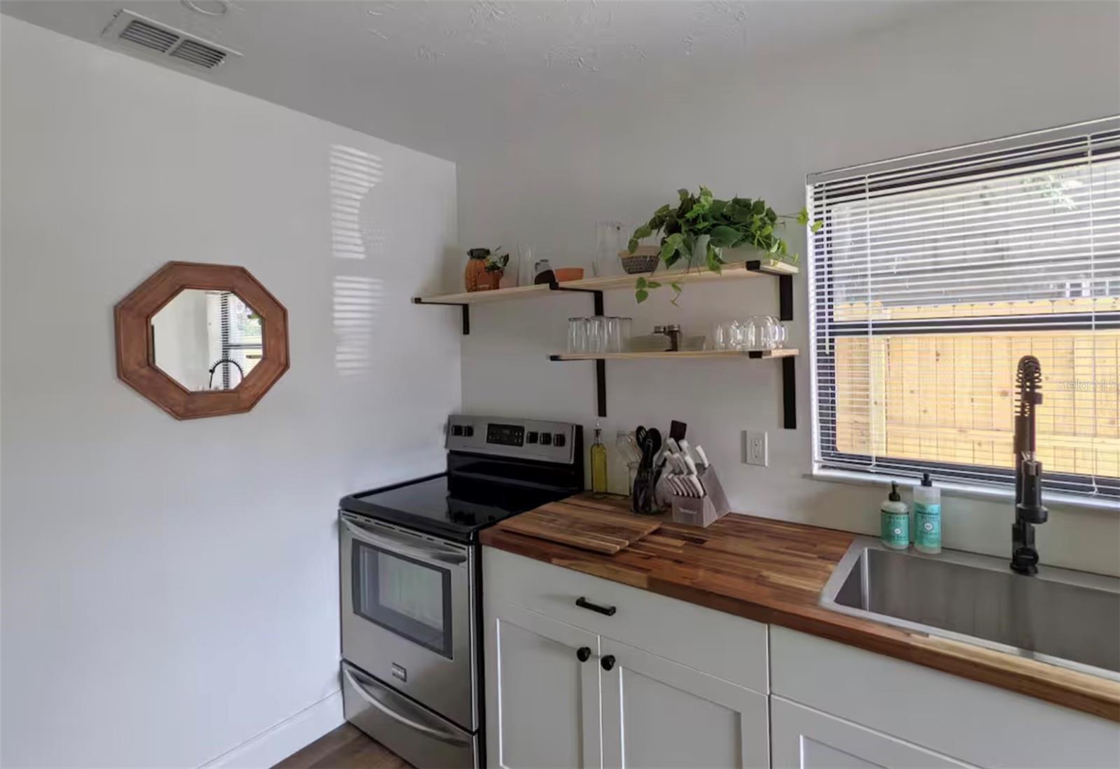 4711 HOLLINGSWORTH AVE — photo 10