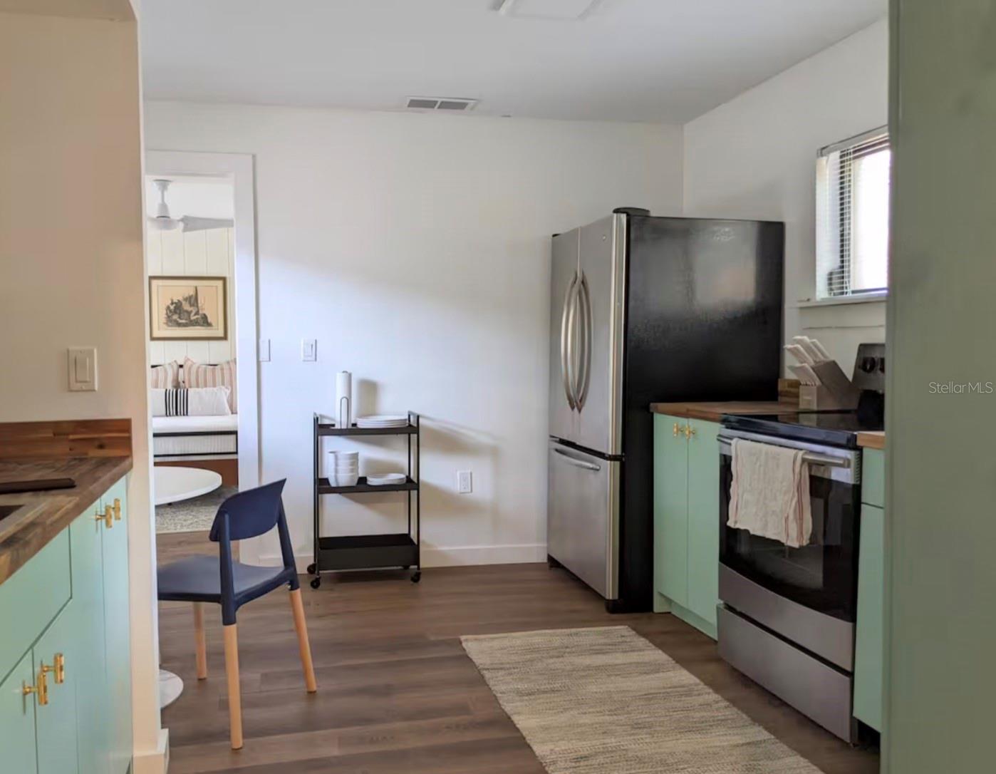 4711 HOLLINGSWORTH AVE — photo 23