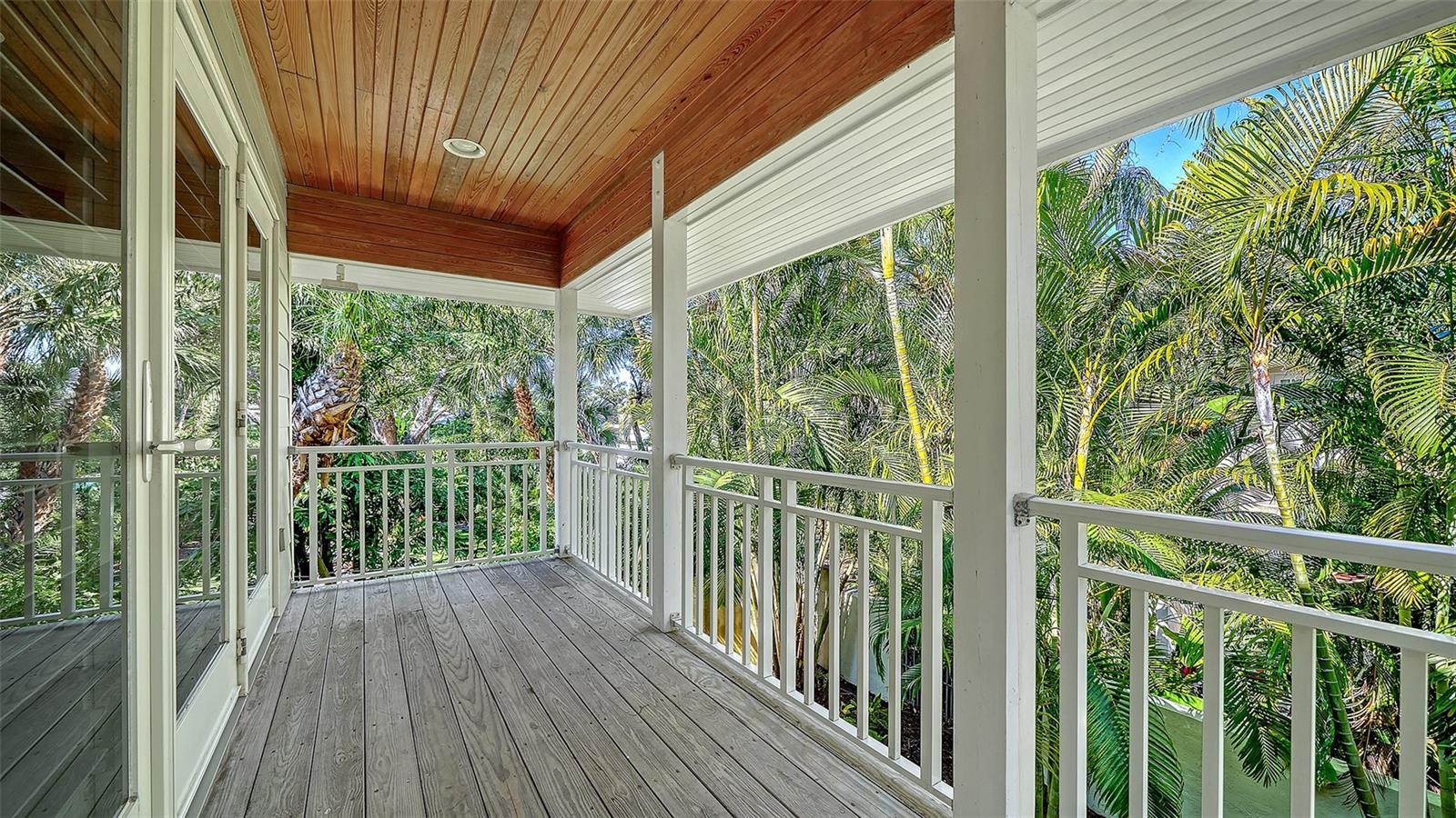 1695 HYDE PARK ST — photo 40