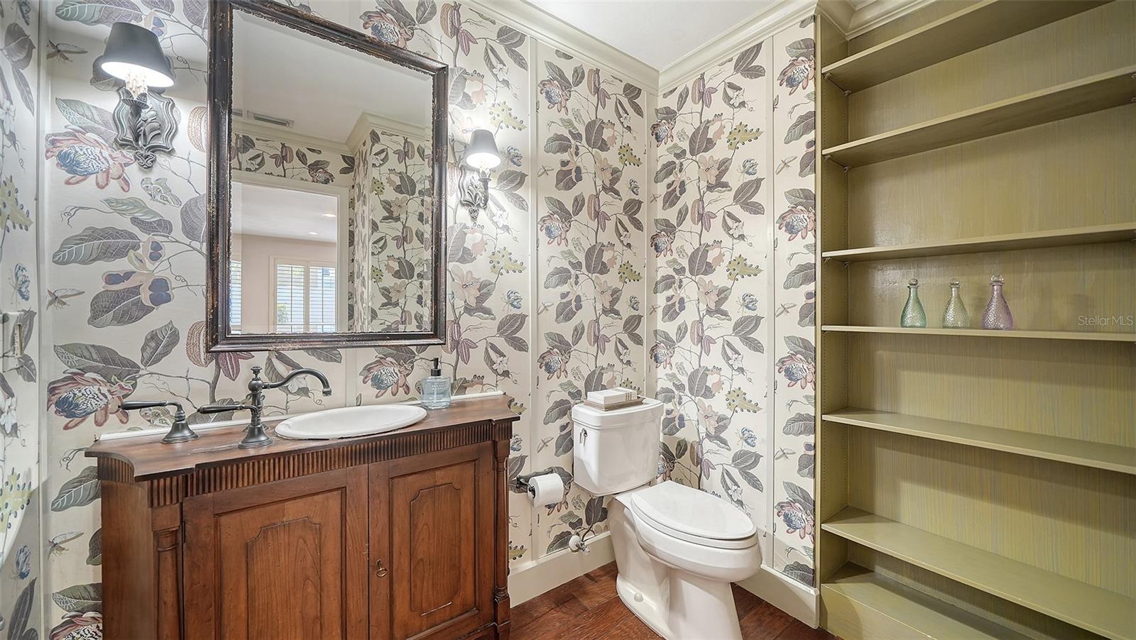 1695 HYDE PARK ST — photo 12